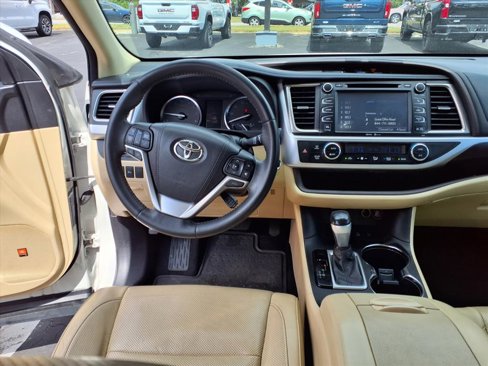 Used 2015 Toyota Highlander Limited image 14