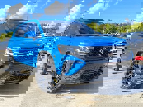 Used 2022 Volkswagen Taos SEL w/ Panoramic Sunroof Package image 7