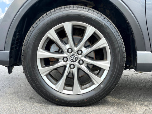 Used 2016 Toyota RAV4 Limited image 46