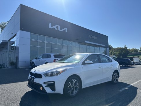 Used 2021 Kia Forte LXS image 1