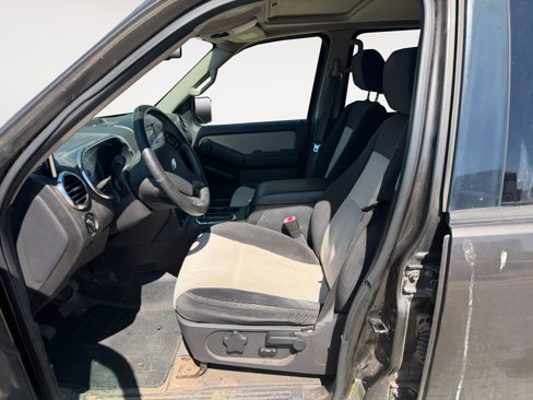 Used 2007 Ford Explorer Sport Trac Limited image 9