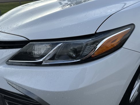 Certified 2022 Toyota Camry LE image 6
