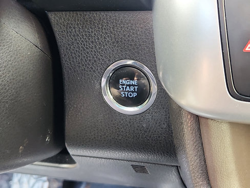 Used 2015 Toyota Highlander XLE image 25