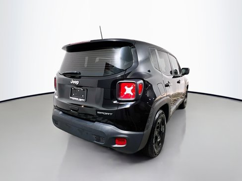 Used 2020 Jeep Renegade Sport image 4