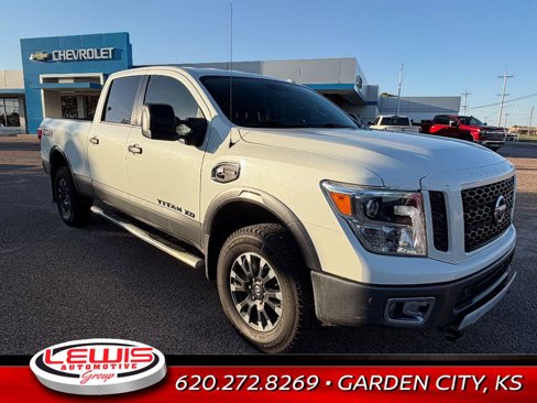 Used 2019 Nissan Titan PRO-4X w/ Pro-4x Convenience Package image 2