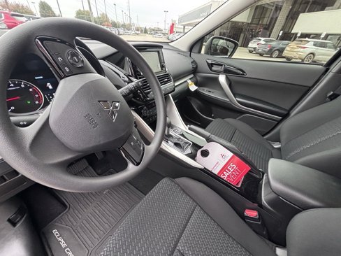 New 2024 Mitsubishi Eclipse Cross ES image 10