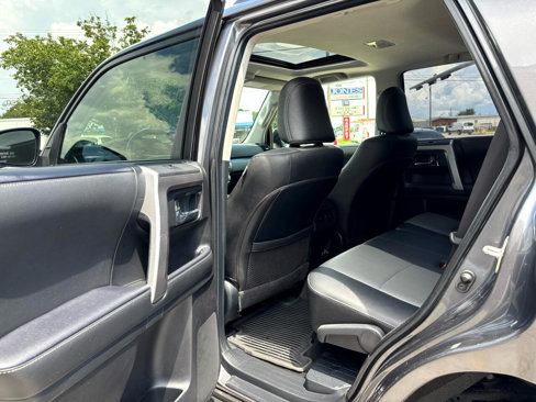 Used 2022 Toyota 4Runner SR5 Premium image 27