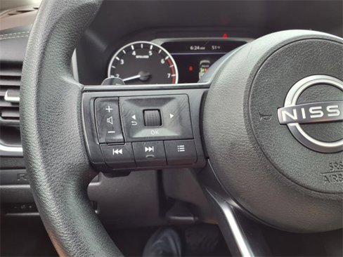 Used 2023 Nissan Rogue S image 21