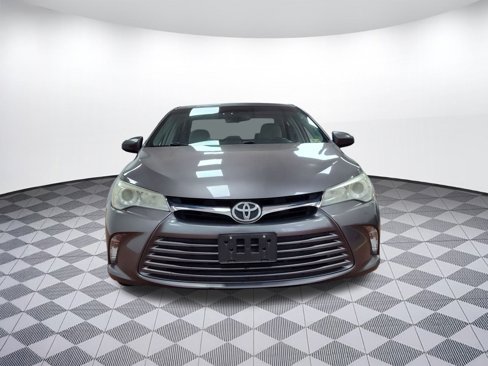 Used 2015 Toyota Camry SE image 5