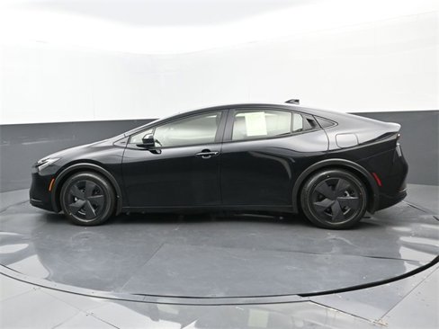 Used 2023 Toyota Prius LE image 21