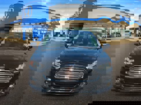 Used 2014 Ford Fusion SE w/ Equipment Group 202A image 3