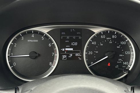 New 2025 Nissan Kicks Play S image 28