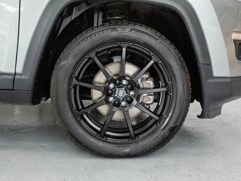 Used 2020 Jeep Compass Limited w/ Safety & Security Group image 9