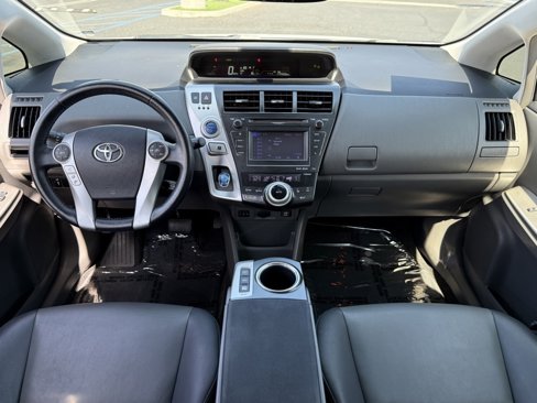Used 2013 Toyota Prius V Five image 29