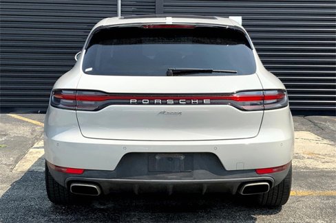 Certified 2020 Porsche Macan image 9