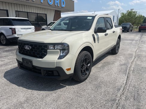 New 2025 Ford Maverick XLT w/ XLT Luxury Package image 2