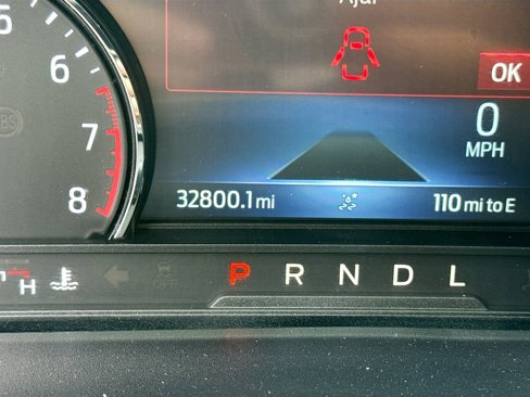 Used 2022 Ford Explorer XLT image 12