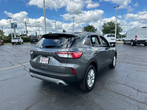 Certified 2022 Ford Escape SE image 9