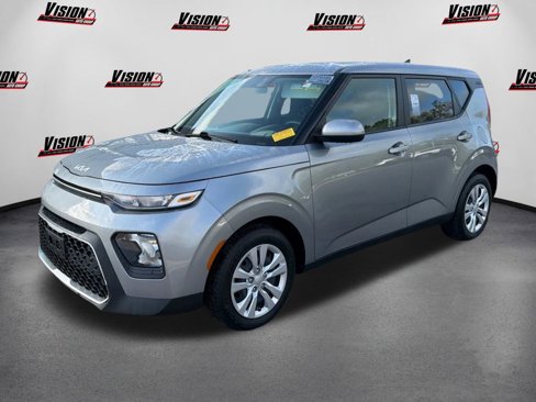 Used 2022 Kia Soul LX image 1