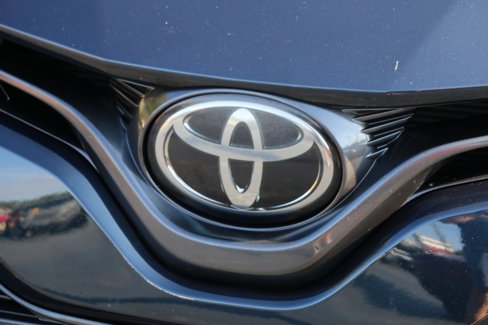 Used 2019 Toyota Camry LE image 12