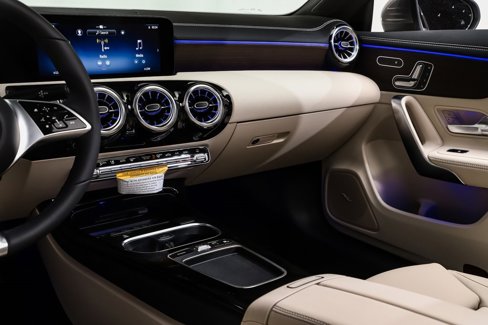 New 2026 Mercedes-Benz CLA 250 4MATIC image 13