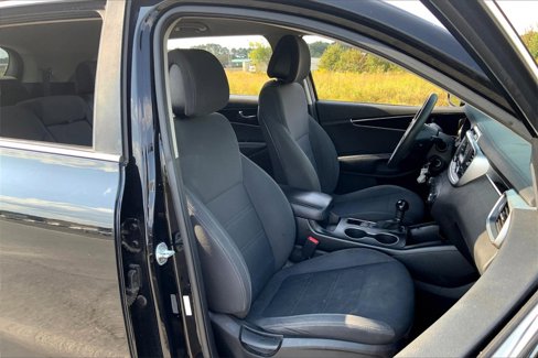Used 2016 Kia Sorento LX image 8