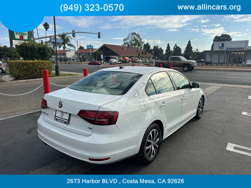 Used 2017 Volkswagen Jetta SE image 6