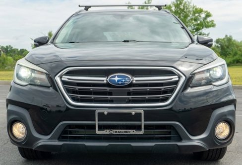 Used 2019 Subaru Outback 3.6R Touring w/ Popular Package #3A image 3