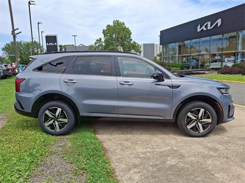 Certified 2021 Kia Sorento EX image 7