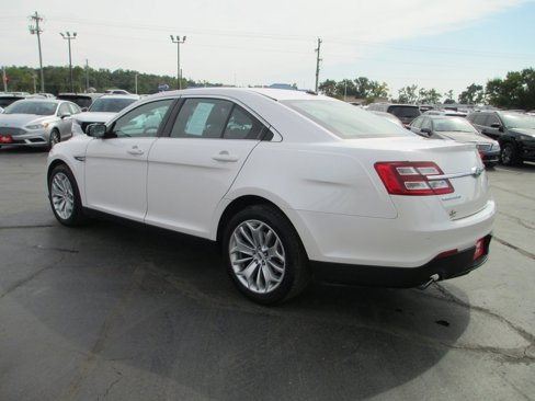 Used 2016 Ford Taurus Limited image 6