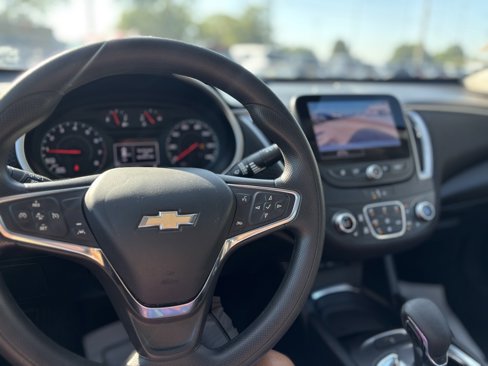 Used 2023 Chevrolet Malibu LT image 25
