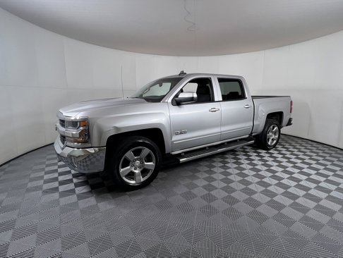 Used 2018 Chevrolet Silverado 1500 LT w/ Texas Edition image 2