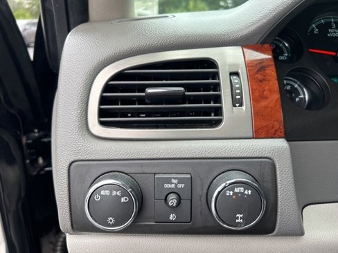 Used 2012 GMC Yukon SLT image 26