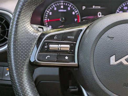 Used 2023 Kia Forte GT-Line image 15