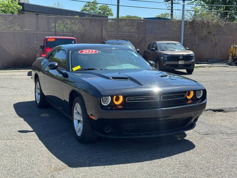 Used 2023 Dodge Challenger SXT image 1