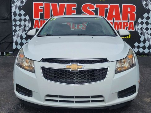 Used 2014 Chevrolet Cruze LT image 2
