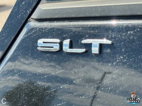 Used 2024 GMC Terrain SLT image 9