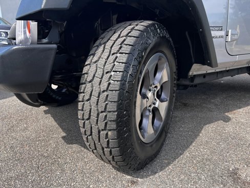 Used 2013 Jeep Wrangler Sport image 26