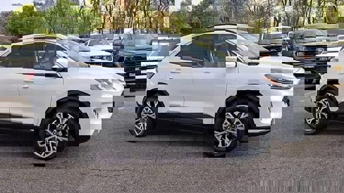 Certified 2022 Ford Escape SEL w/ Technology Package image 4