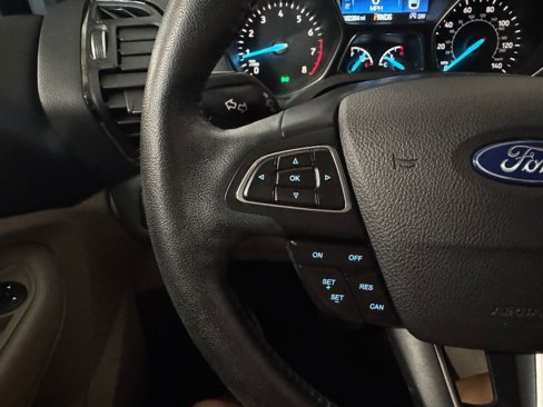Used 2019 Ford Escape Titanium image 22