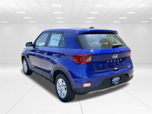 New 2025 Hyundai Venue SE image 5