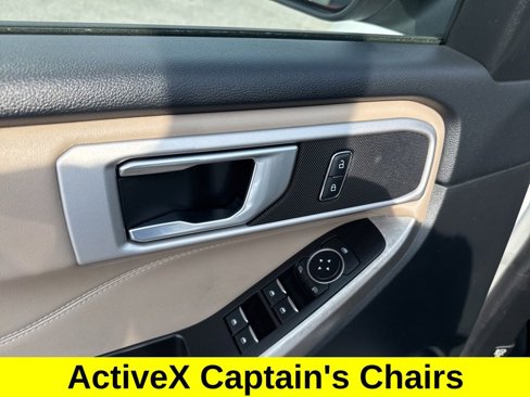 Used 2022 Ford Explorer XLT w/ Equipment Group 202A image 19