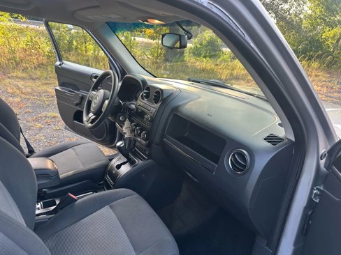 Used 2016 Jeep Patriot Sport image 13