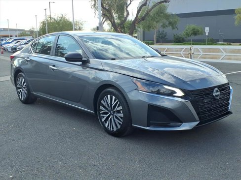 Used 2024 Nissan Altima 2.5 SV image 7