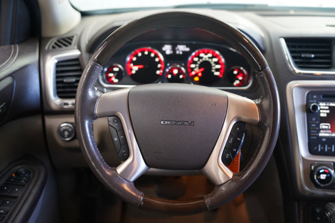 Used 2013 GMC Acadia Denali image 12