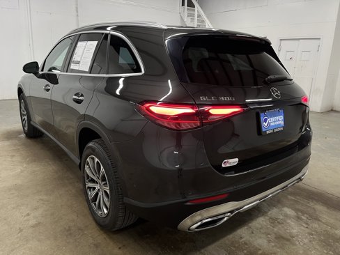 Used 2024 Mercedes-Benz GLC 300 image 5