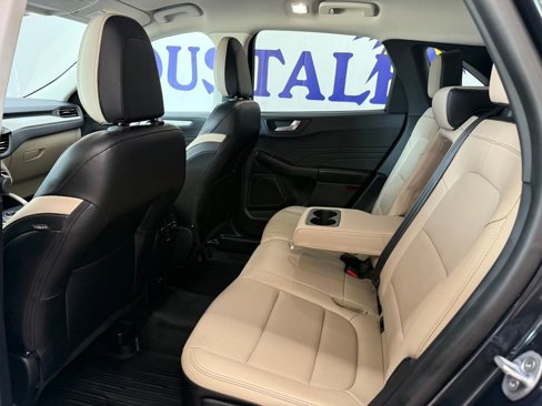 Used 2022 Ford Escape SEL w/ Technology Package image 17