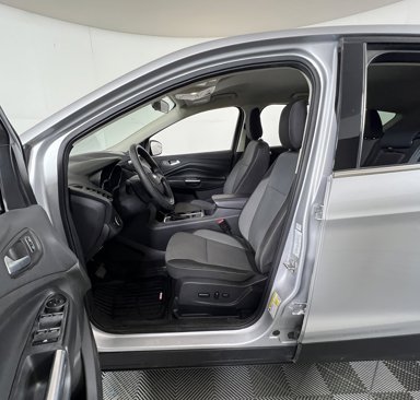 Used 2019 Ford Escape SE image 9