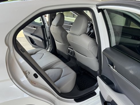 Used 2019 Toyota Camry XSE image 38