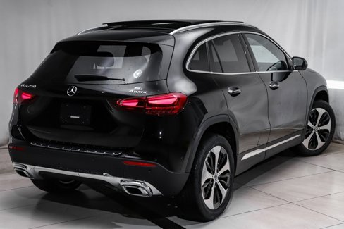 New 2025 Mercedes-Benz GLA 250 4MATIC image 3